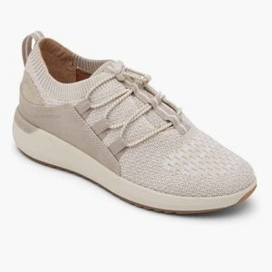 Cobb Hill Skylar Bungee slip on tennis shoes size 9